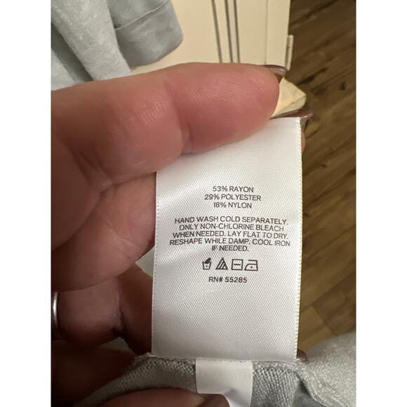 NWOT Express size small lightweight cardigan sweater - Picture 3 of 4